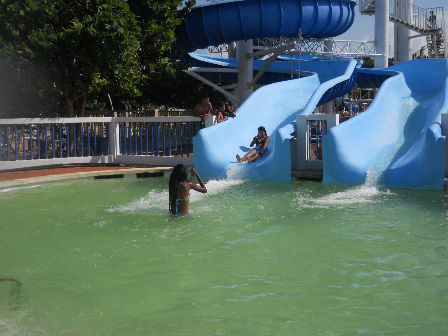  piscine camping Ardeche famille