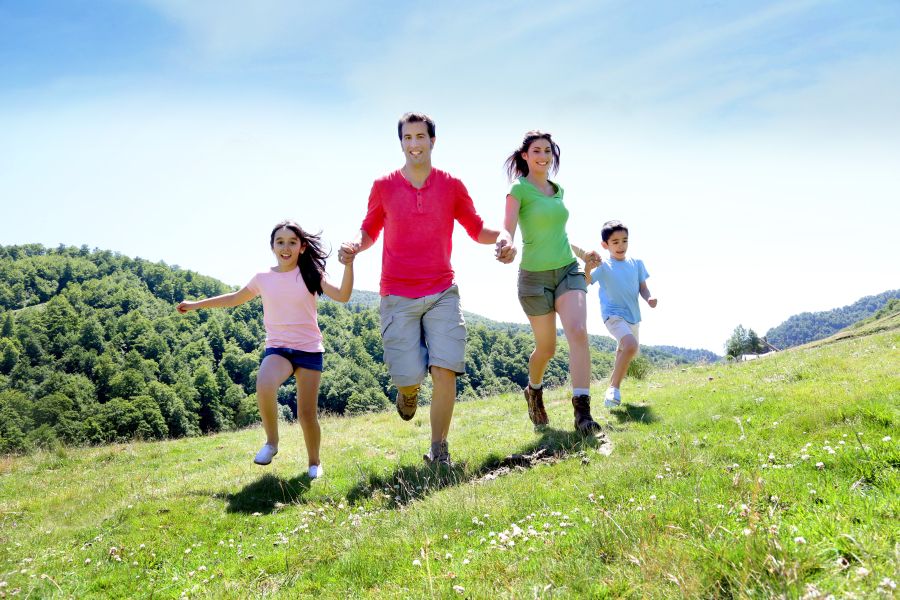 Top 10 des activités incontournables pour des vacances en famille réussies en Dordogne